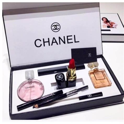 chanel 5 perfume gift set.